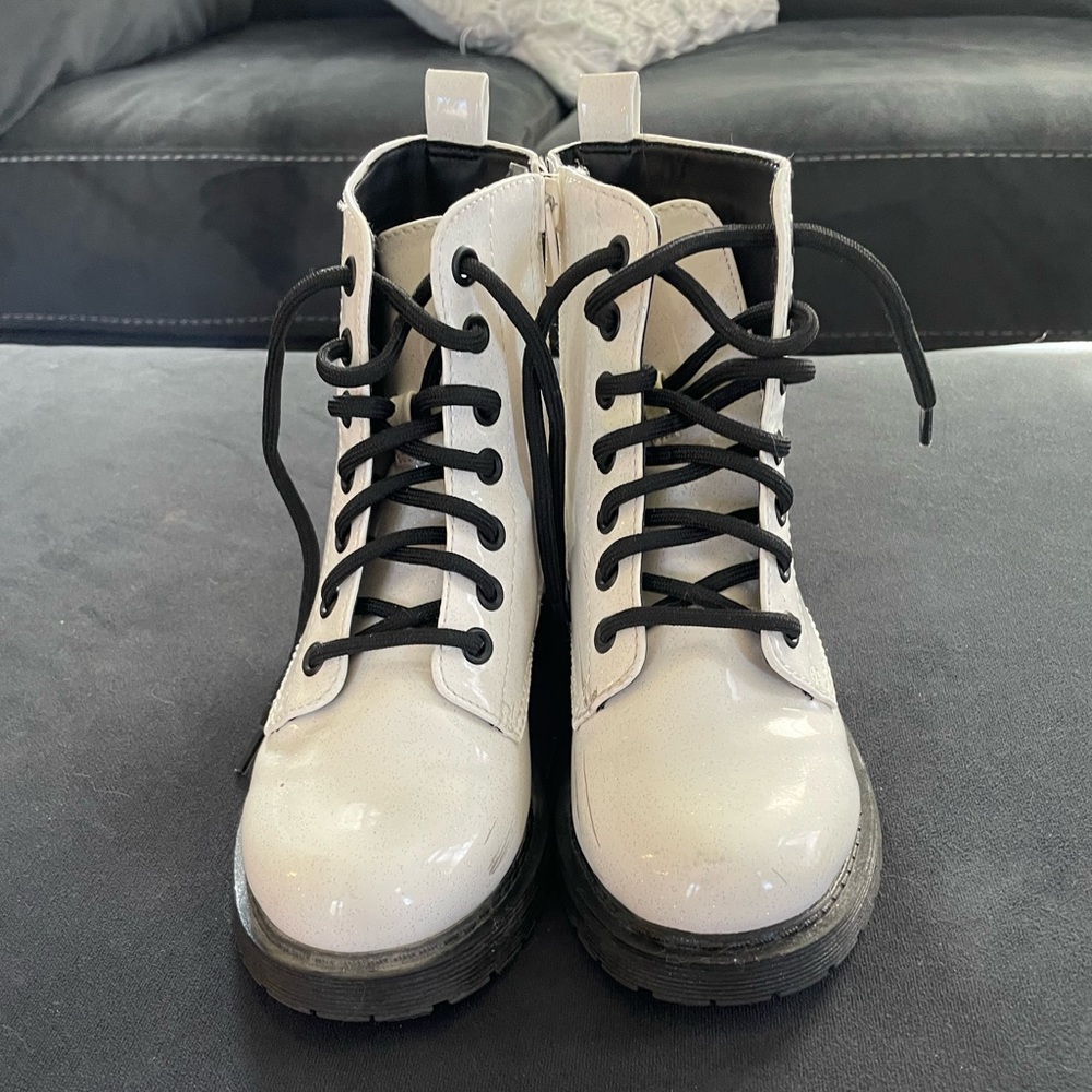 Wonder Nation boots. Size 13.